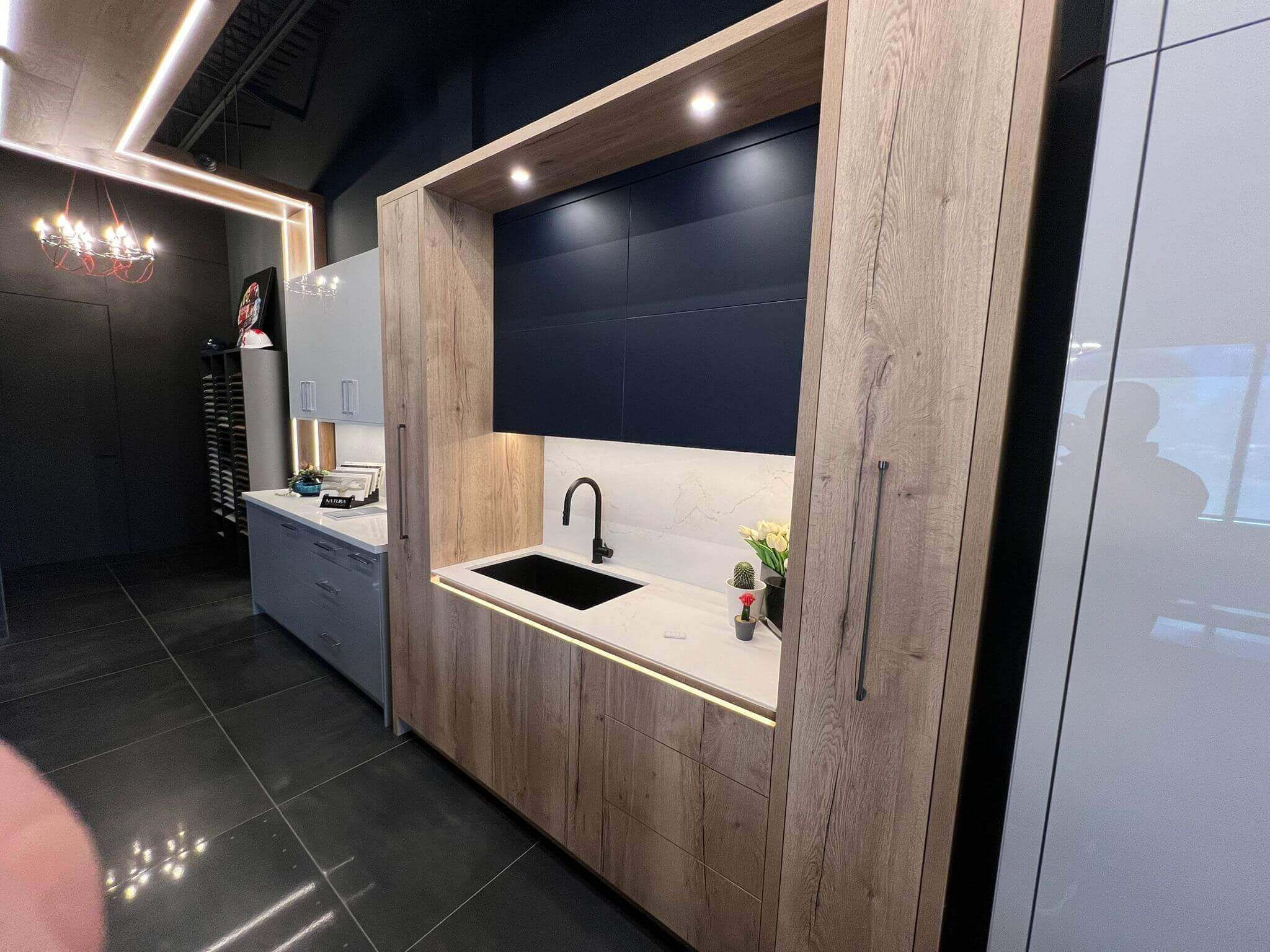 Modern Kitchen Contrast